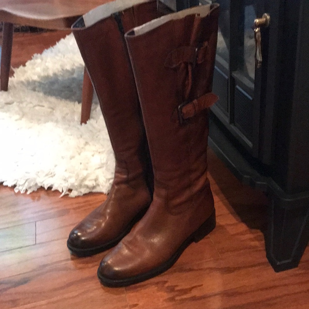 Clark’s Tan Lea Boots
